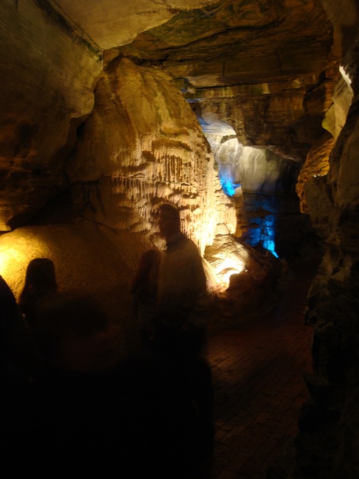 howe caverns, blue light